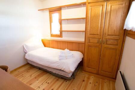 Casa Amb Jardi Alp Apartment Exterior photo